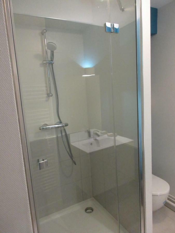 Preference - Hypercentre Avec Parking Prive Gratuit Et Lit Queen Size Apartment Поатие Екстериор снимка